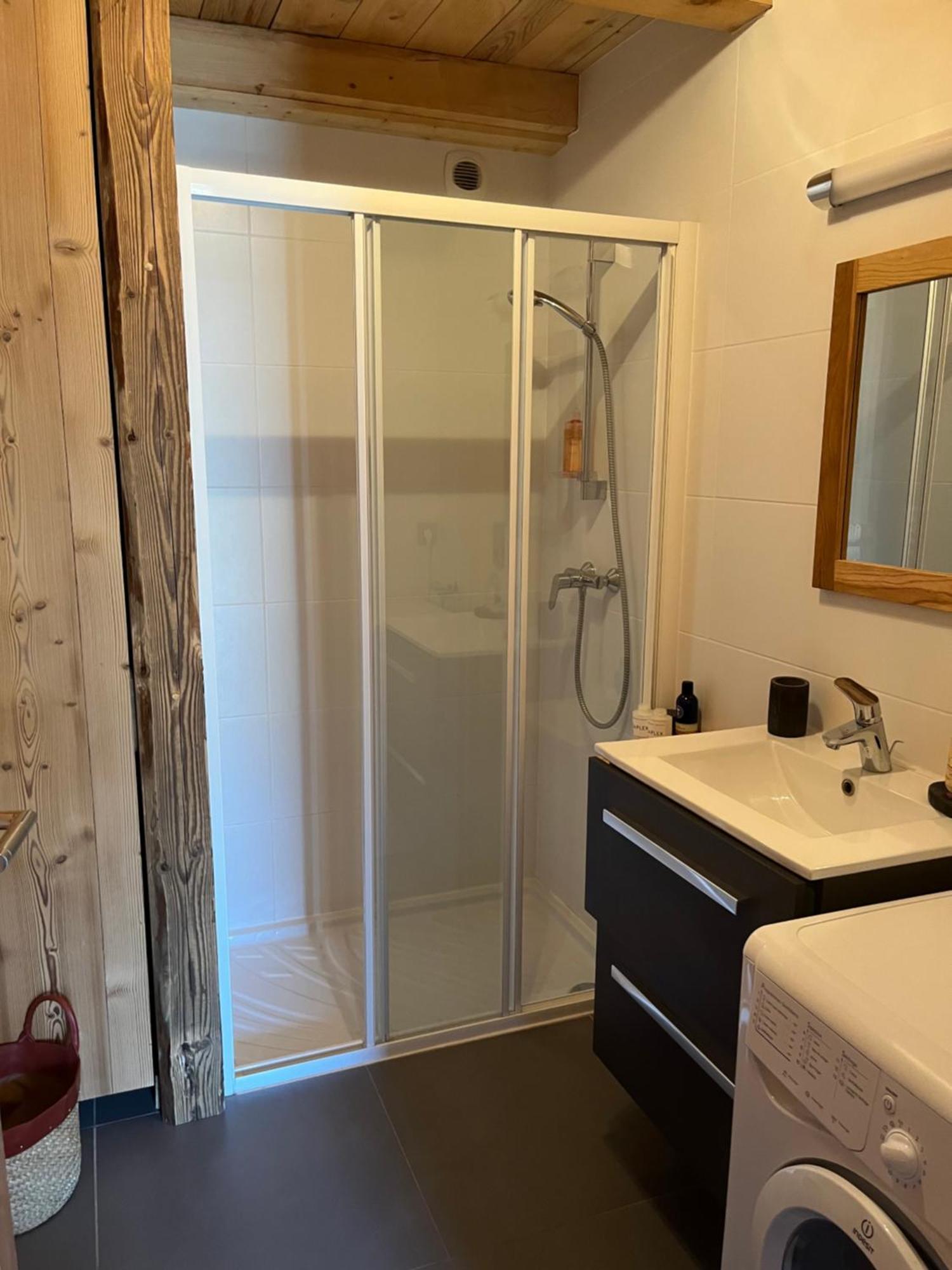 Le Chalet Du Cret - 8 Pers, Tout Confort Avec Jacuzzi نوتر دام دو بيلكومبيه المظهر الخارجي الصورة